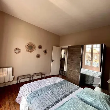 Nouveau - Hyper Centre * Βισύ