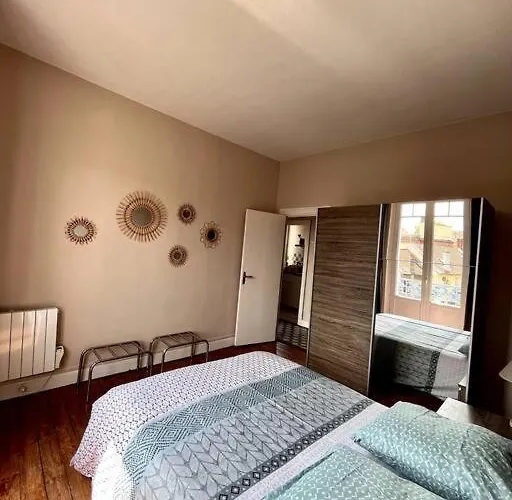 Nouveau - Hyper Centre * Виши